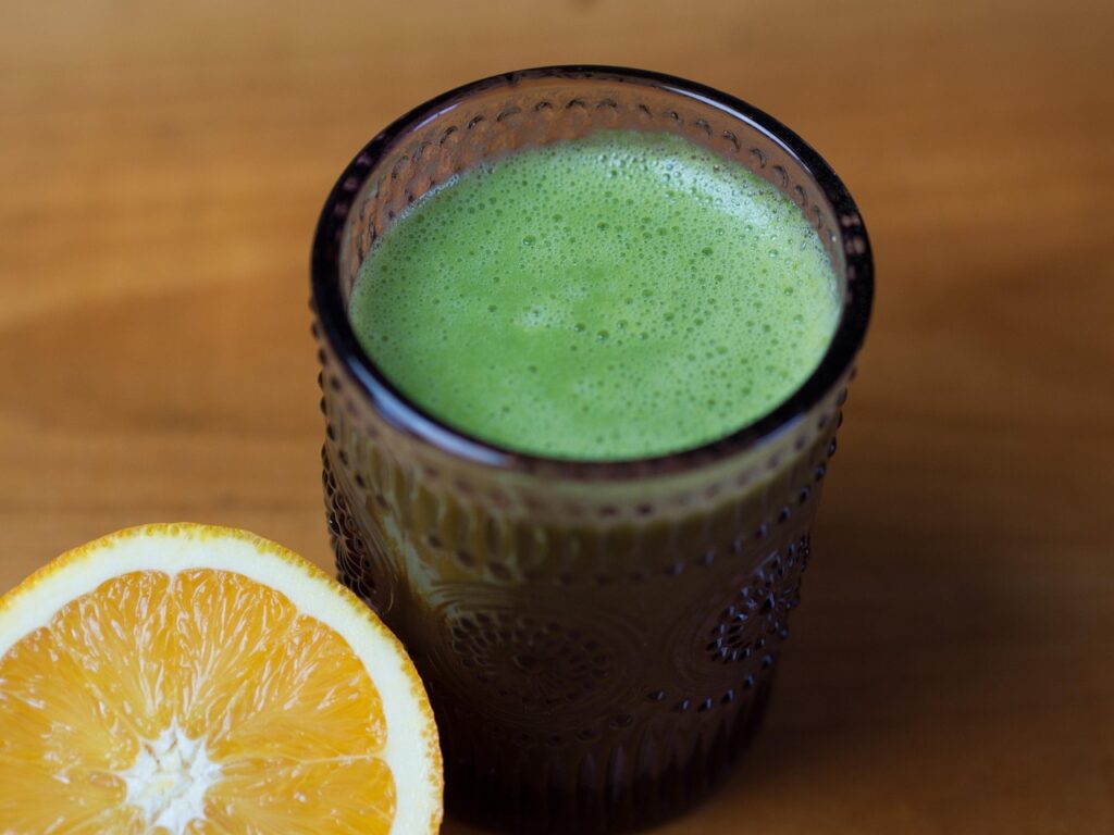 菌活とサプリの効果を高めるグリーンスムージーとの相性は？
